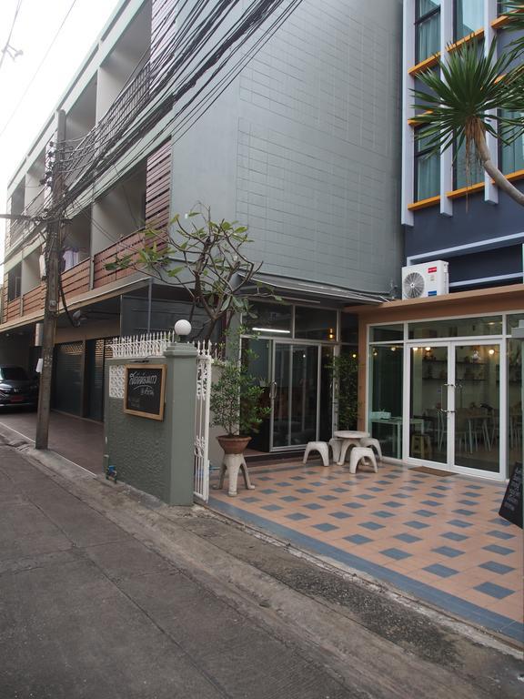 Sriyanar Place Bangkok Buitenkant foto