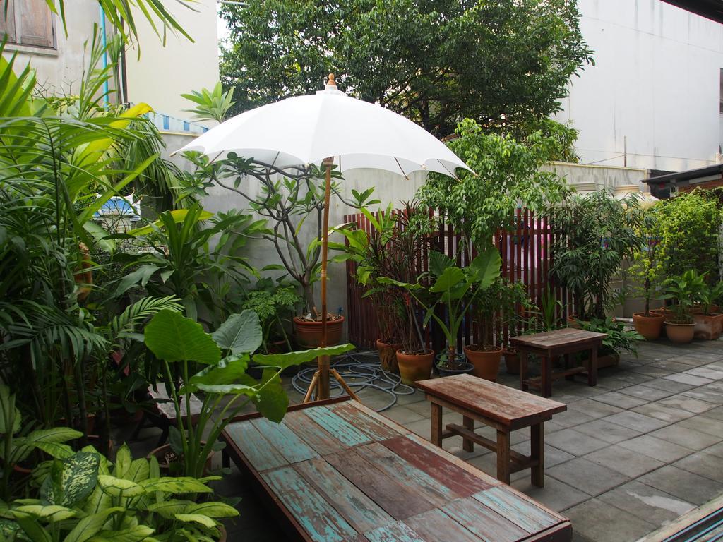 Sriyanar Place Bangkok Buitenkant foto