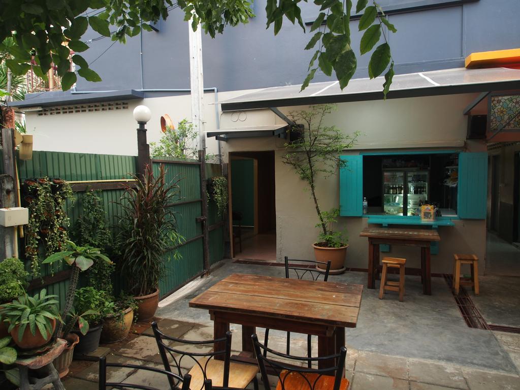 Sriyanar Place Bangkok Buitenkant foto